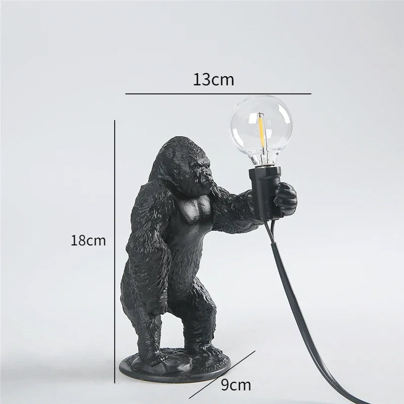 Moderne Mini Gorilla Bordlampe – Legende Design til Børneværelser og Skriveborde, Hars, 25 cm Høj, Sort/Hvid-3