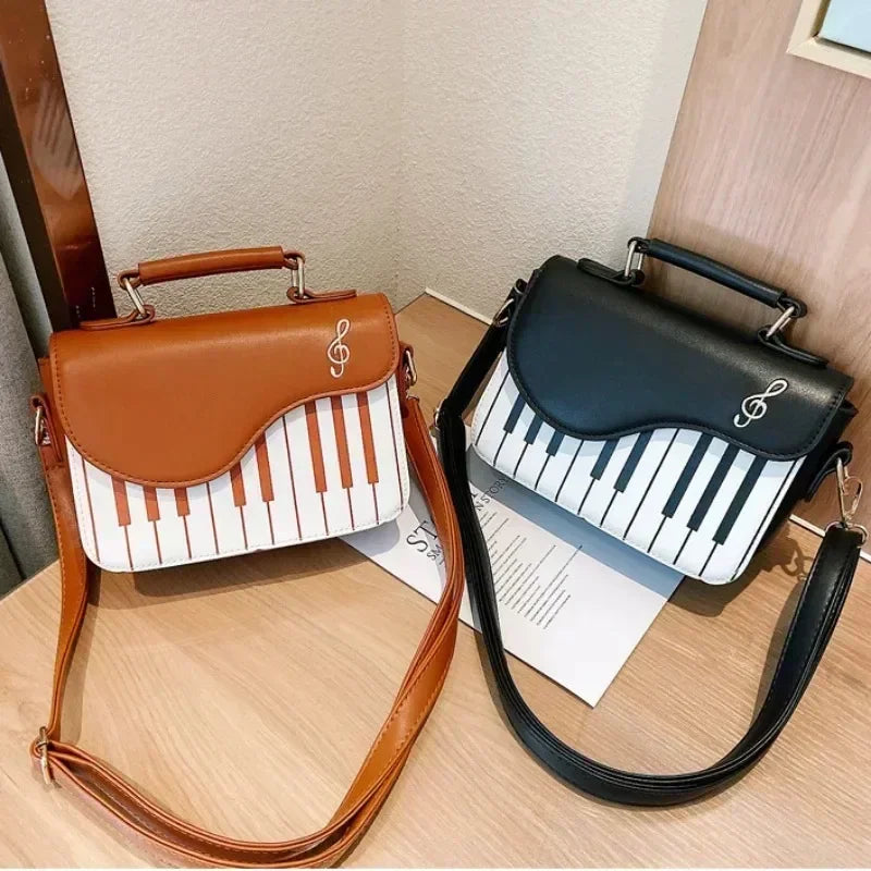 Crossbody-Tasche in Klavierform aus PU-Leder