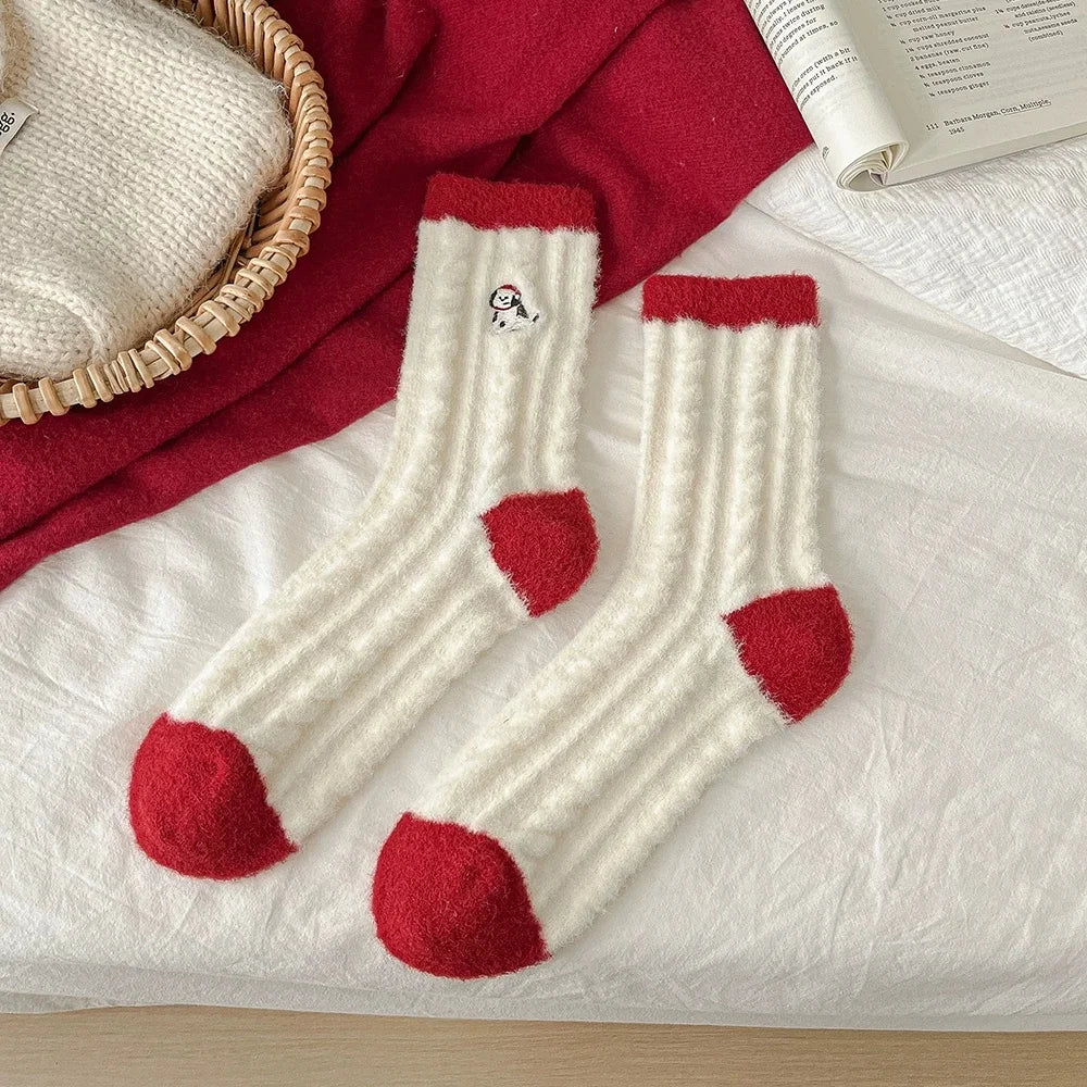 Weiche Weihnachtssocken aus Koralfleece (15 Paar)