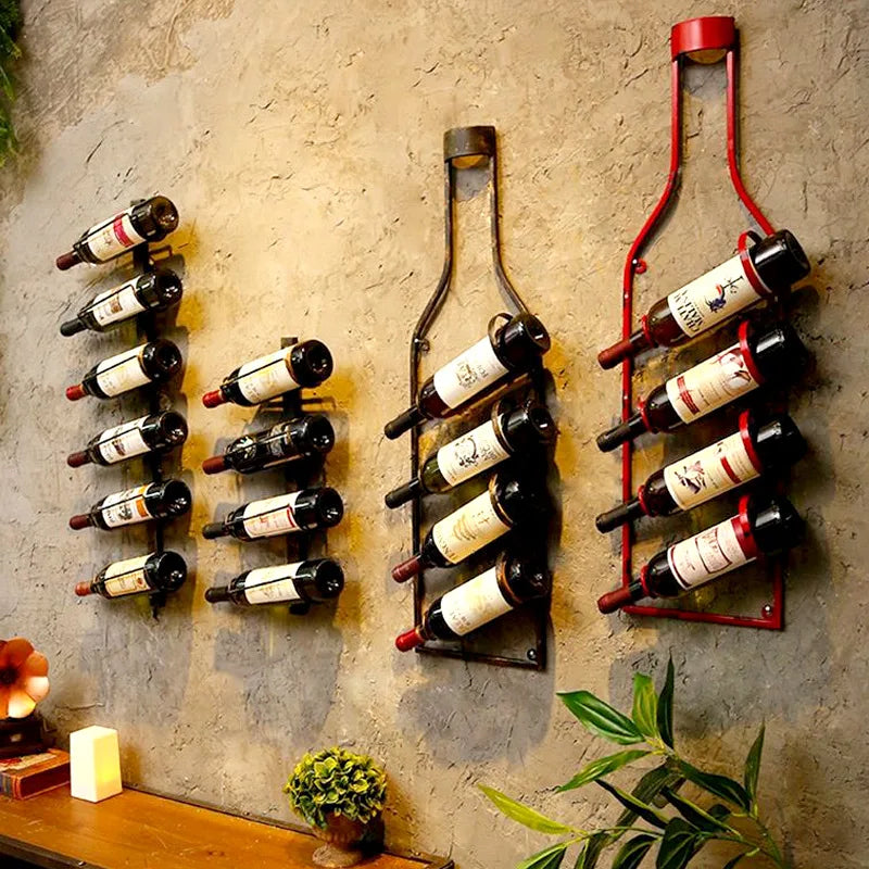 Wandmontiertes Weinregal aus Holz und Schmiedeeisen