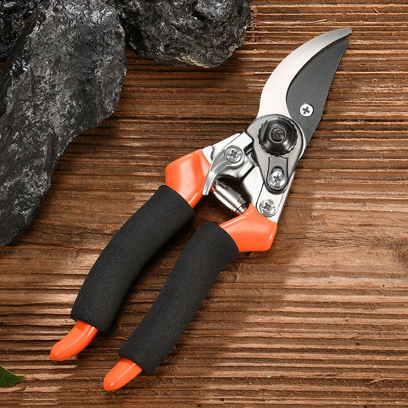 Leichte ergonomische Gartenschere mit Softgriff