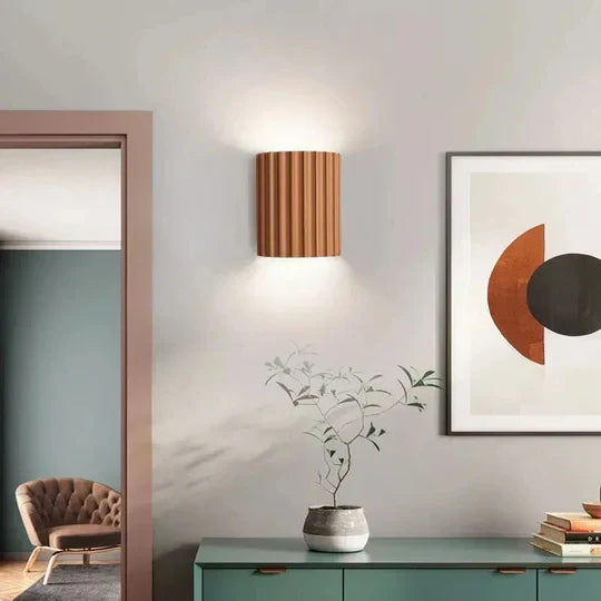 Lumora - Væglampe | Moderne Resin Design | LED Belysning | Kompakt
