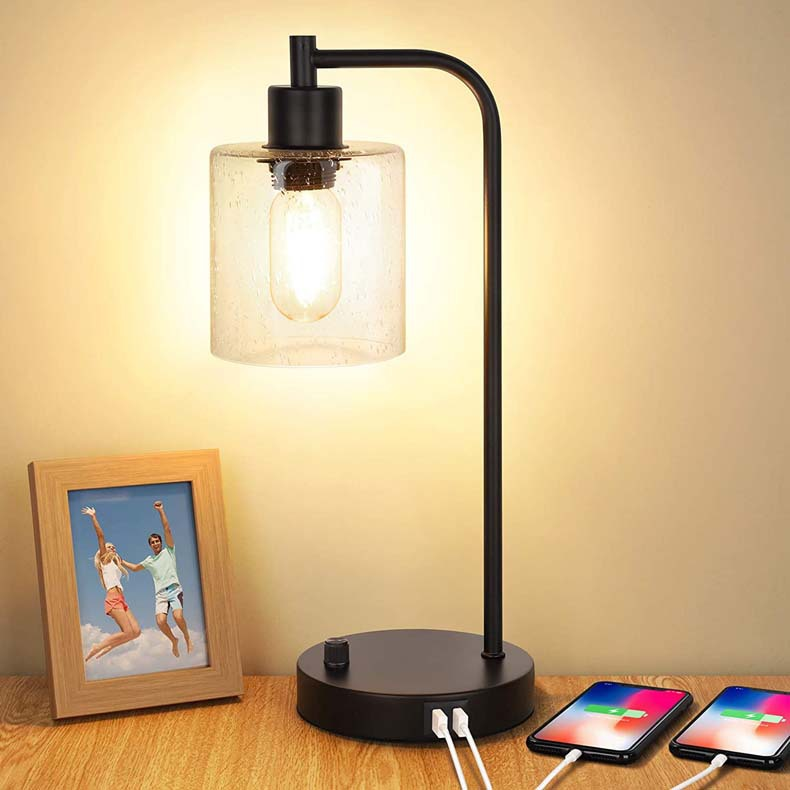 LumoStyle - Industrielle Bettlampe mit dimmbarem LED und USB-Ports