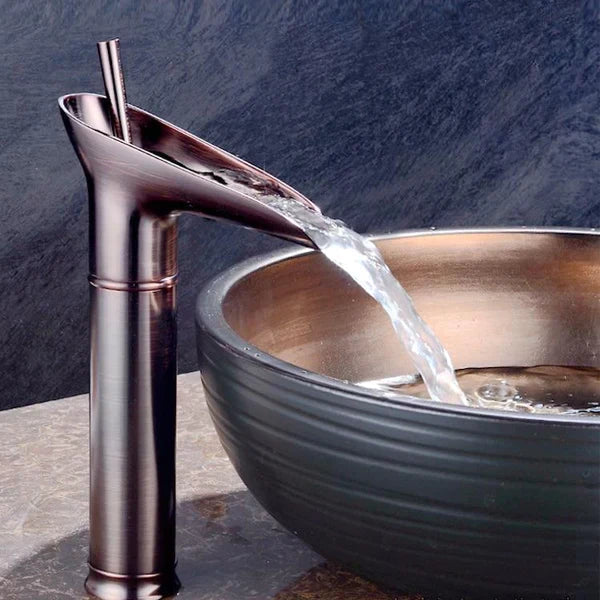 AquaLuxe - Wasserfall antike Wasserhahn Waschbeckenarmatur Messing Waschbeckenarmatur | 50% RABATT